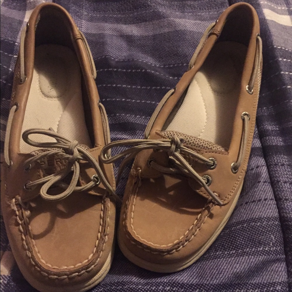 Sperry boat shoes